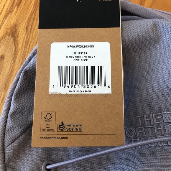 NWT The North Face Women’s Jester 27L Backpack Light Gray